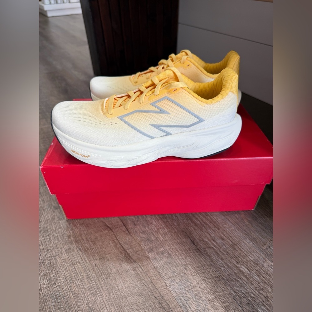 Women's New Balance 1080